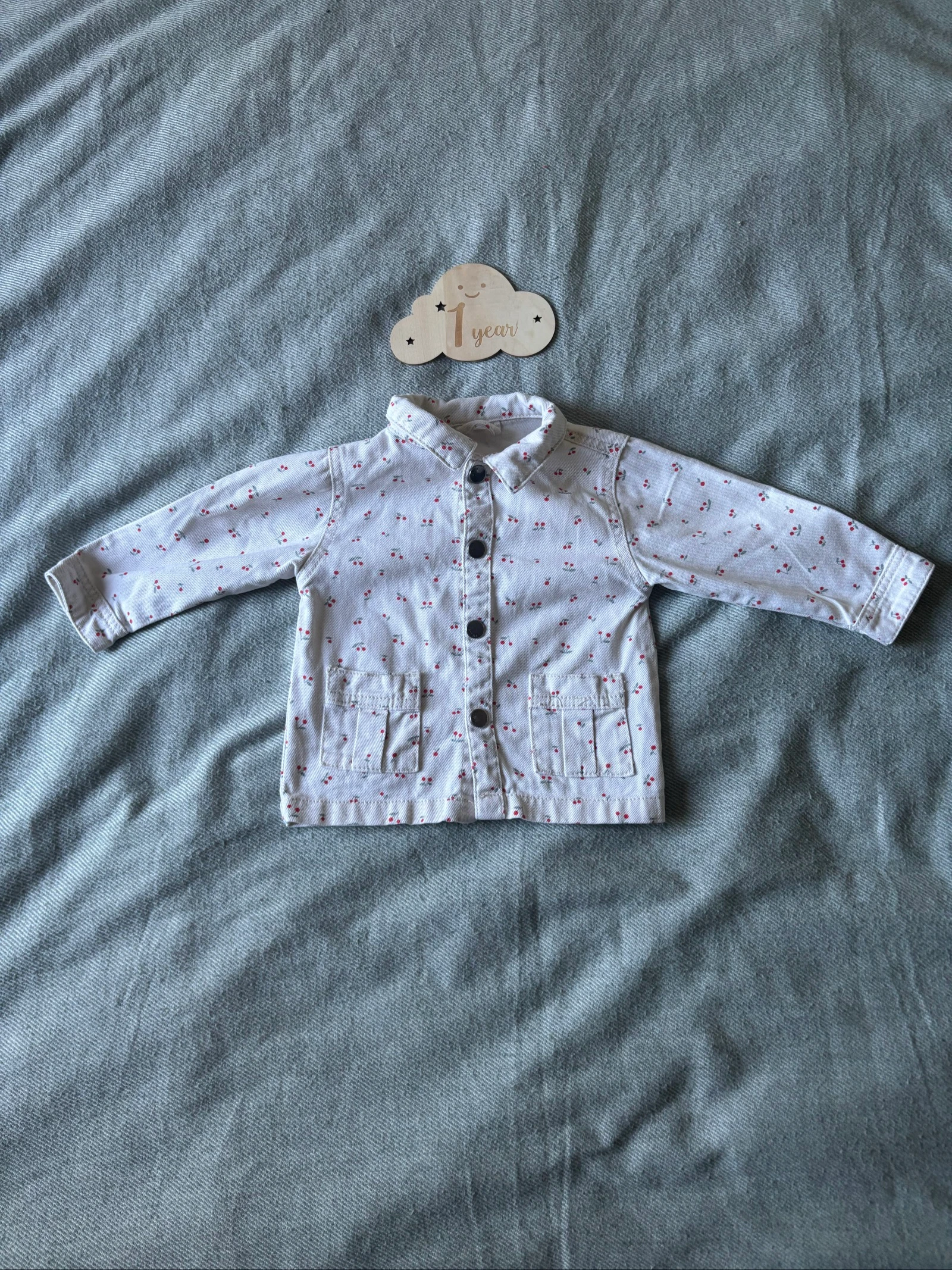 184/ Veste en jean crème motif cerise - Zeeman - 12 mois - 74 cm